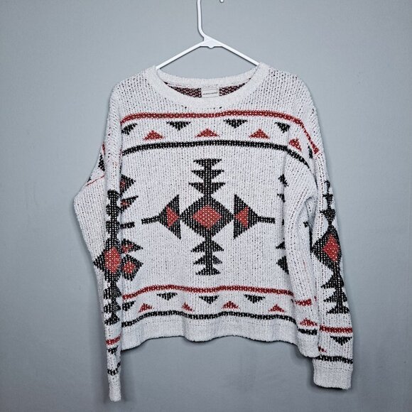 Melrose and Market Southwest Aztec Print Cozy Pullover Sweater Medium - Picture 2 of 6